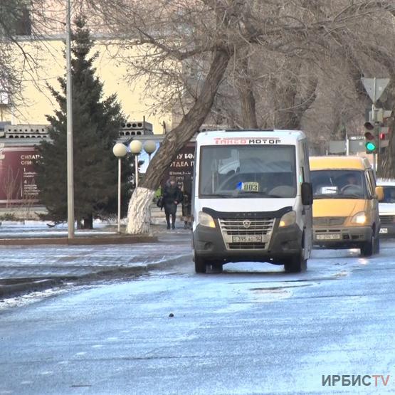 Павлодарда электронды билеттеу операторлары жолақыны картамен төлеуге үндейді