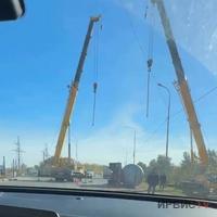 Павлодарға кіреберісте пропан тиелген цистерна аударылды