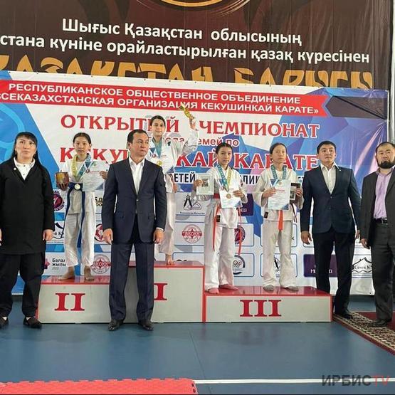 Павлодарлық каратешілер семейліктерді таң қалдырып келді