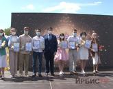 Павлодардың дарынды балаларына әкім 100 мың теңгеге сертификат берді