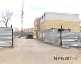 Салынып жатқан үйдің едені мен төбе жабындары сметаға енбеген