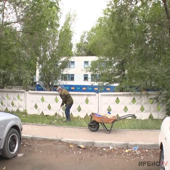 Тұрғындар балабақша маңың қоқыс алаңына айналдырған