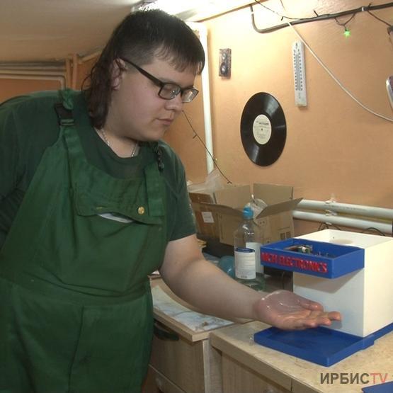 Павлодарлық жас кәсіпкер түйіспесіз дезинфектор ойлап тапқан